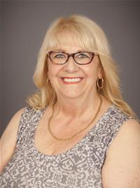 Profile image for Councillor Lynne Grimshaw